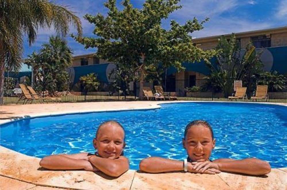Sea Breeze Resort Exmouth Bagian luar foto