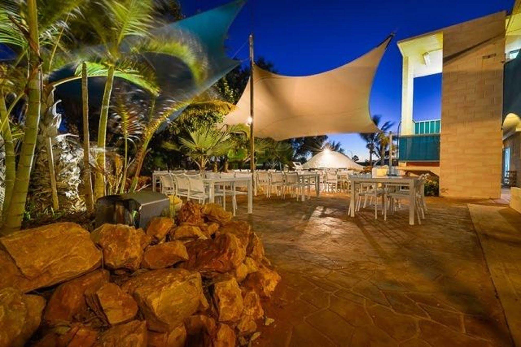Sea Breeze Resort Exmouth Bagian luar foto
